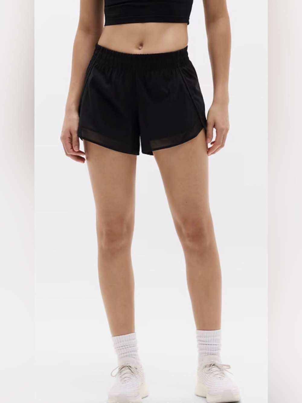 Athleta Mesh Racer Run Mid Rise 4" Short
Size XS